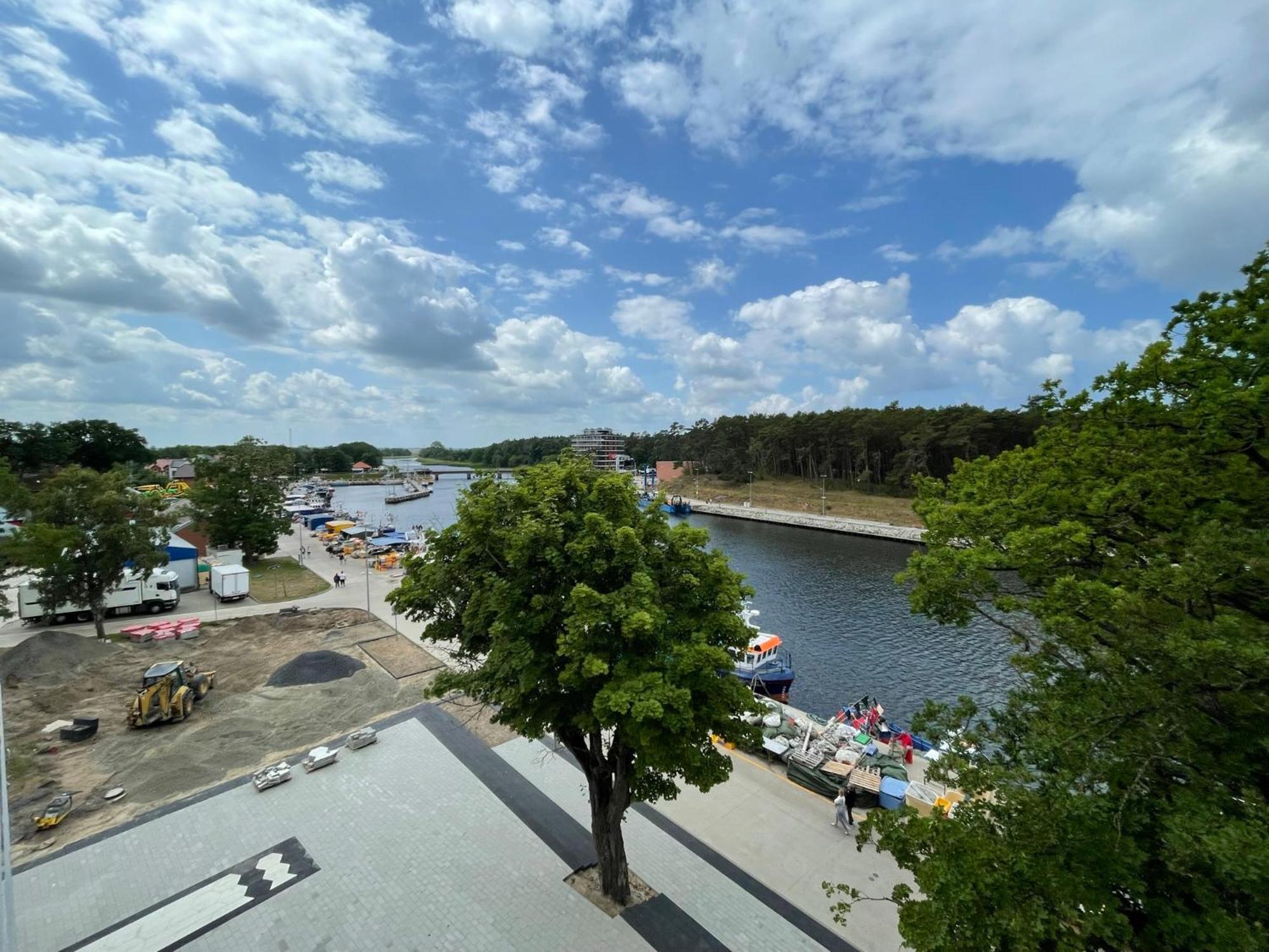 Portowy Boulevard Mrzeżyno Buitenkant foto