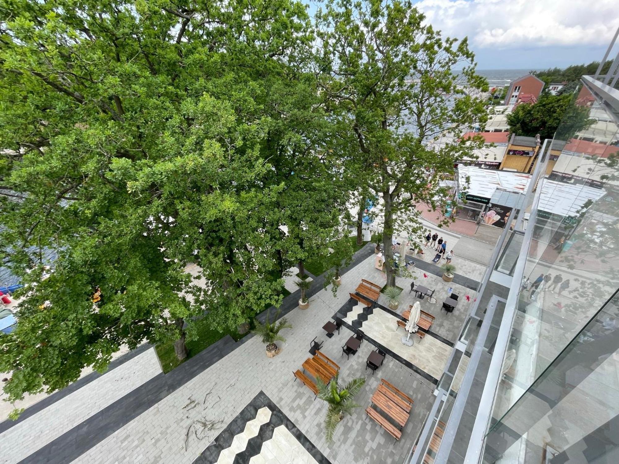 Portowy Boulevard Mrzeżyno Buitenkant foto